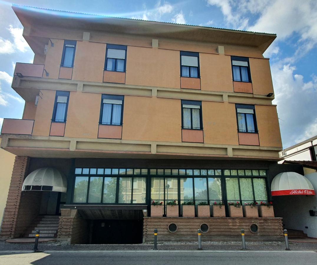 Hotel Perla Massa Lombarda Exterior photo