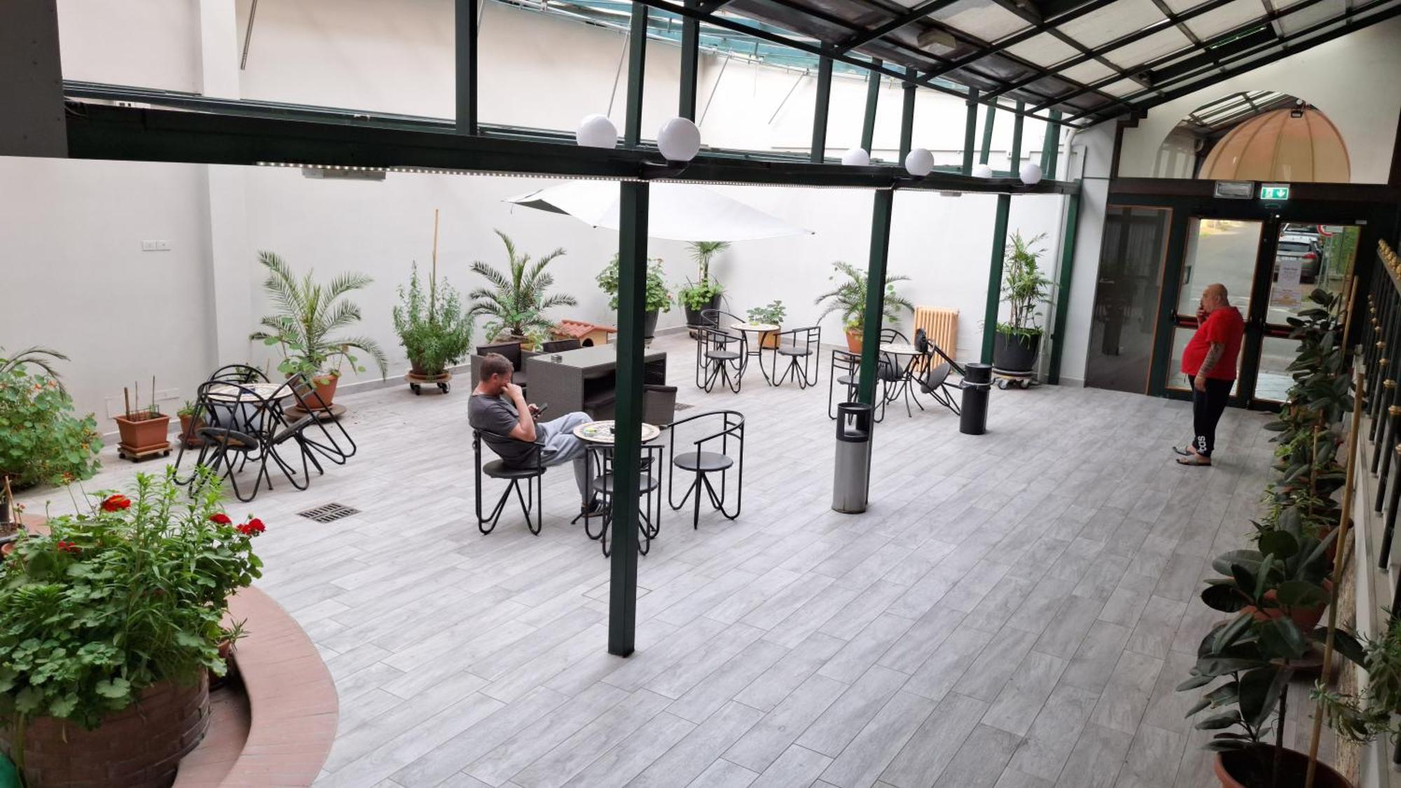 Hotel Perla Massa Lombarda Exterior photo